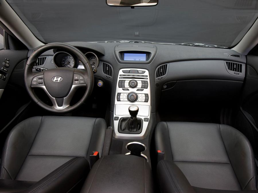  Hyundai Genesis Coupe 2009 года  (US) (фото 27 из 30)